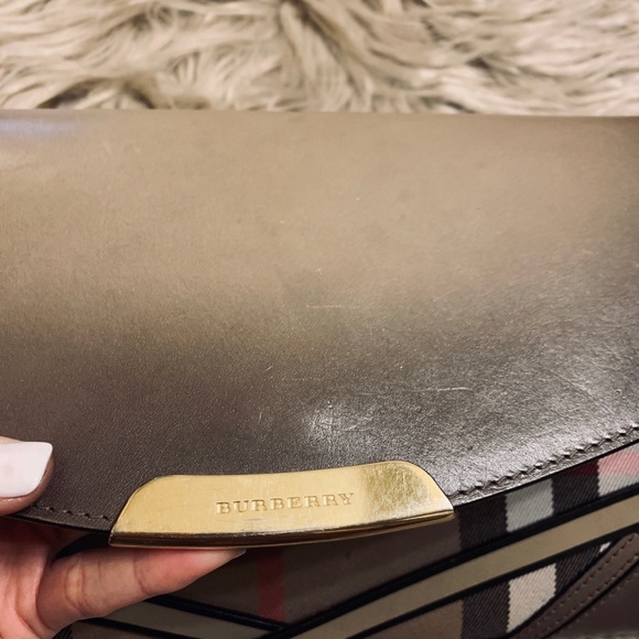 Buberry clutch - Picture 5 of 6